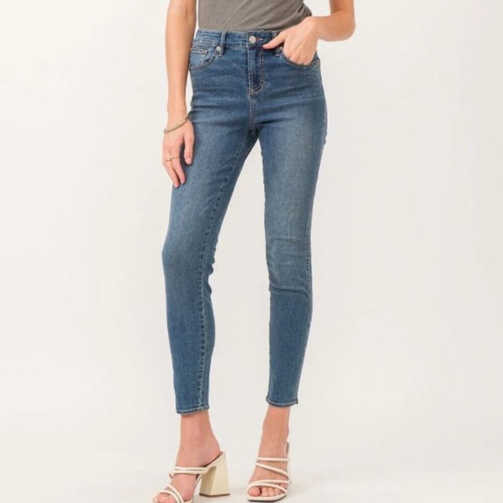 Anthropology Level 99 Women’s High Rise Crop Skinny Jeans Nostalgic Blue Sz‎ 12